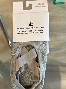 ALO Yoga Women's Pivot Barre Sock - Light Gray